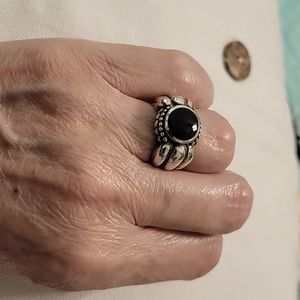 Gorgeous Size 7 sterling silver ring stamped  FAS925 with onyx stone